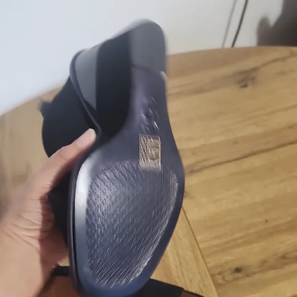 Tory Burch Plataforms Navy and Brown Women's Wedge Sandals - Picture 9 of 16